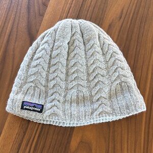 Patagonia Light Gray Cable Knit Hat Beanie